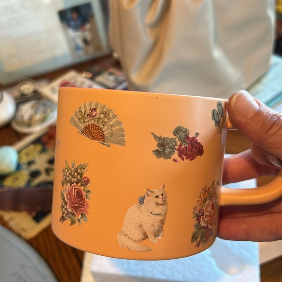 LAST ONE🌷! Urban Outfitters Hidden Icon Flower Mug NEW! - Picture 7 of 13